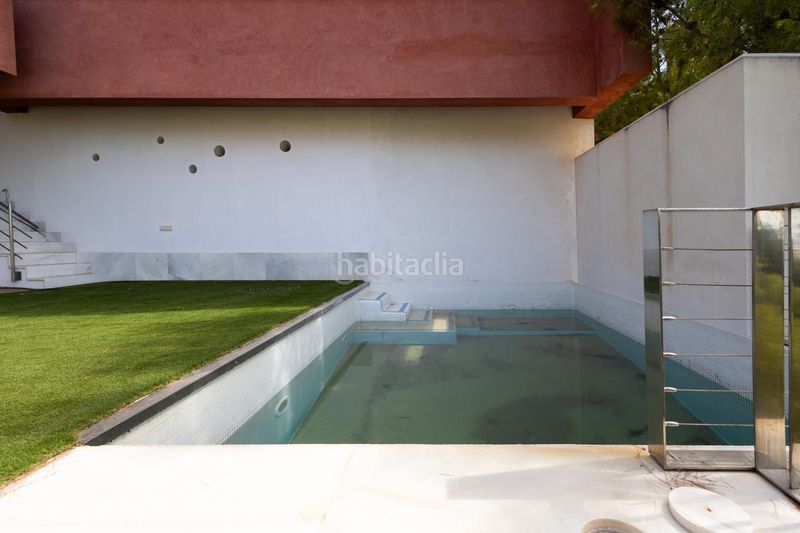 Foto c7513d00-9e04-4e4f-b805-348431b54962. Casa amb aparcament piscina a El Atabal Málaga