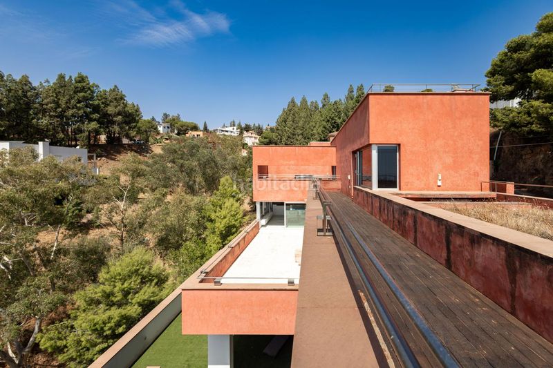 Foto eacf8701-f89a-41c3-8b6b-1fbd3387d210. Casa amb aparcament piscina a El Atabal Málaga