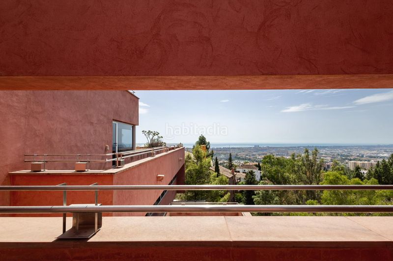 Foto ff44c144-8931-4abb-b03e-48cfe7a9eaf0. Casa amb aparcament piscina a El Atabal Málaga