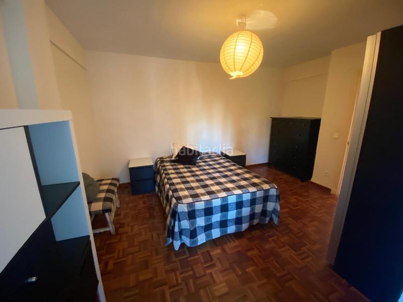 Foto e6dcea25-e7f3-476f-8775-4f3333d735b8. Flat with heating in Reyes Católicos Burgos