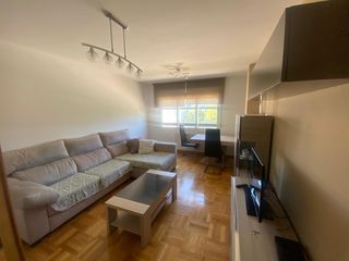 Miete Etagenwohnung  Calle las infantas. Habitacion para  estudiantes