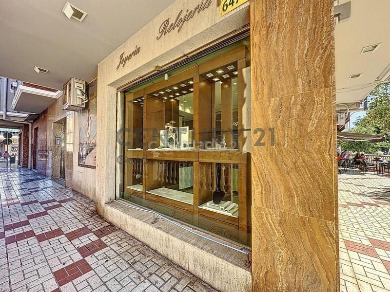 Foto 9779eb41-9d80-4eb9-81ce-0d2b57529135. Local comercial a La Luz - El Torcal Málaga