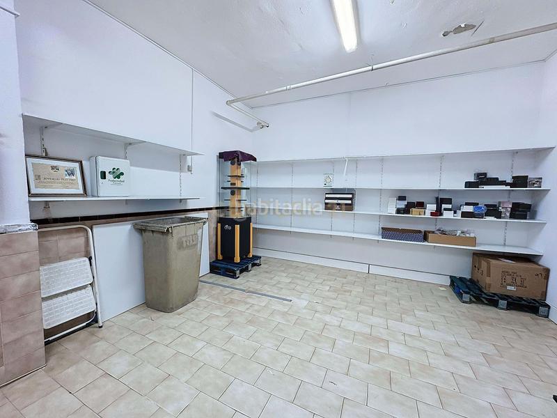 Foto f442e312-e595-4f12-8a4f-7a74733d0ea8. Local comercial a La Luz - El Torcal Málaga