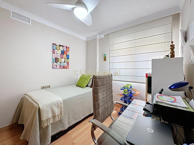 Foto 842f9ba3-5bb5-428d-85f3-ebcb56dcfe46. Flat with heating parking in Paseo Marítimo Oeste - Pacífico Málaga
