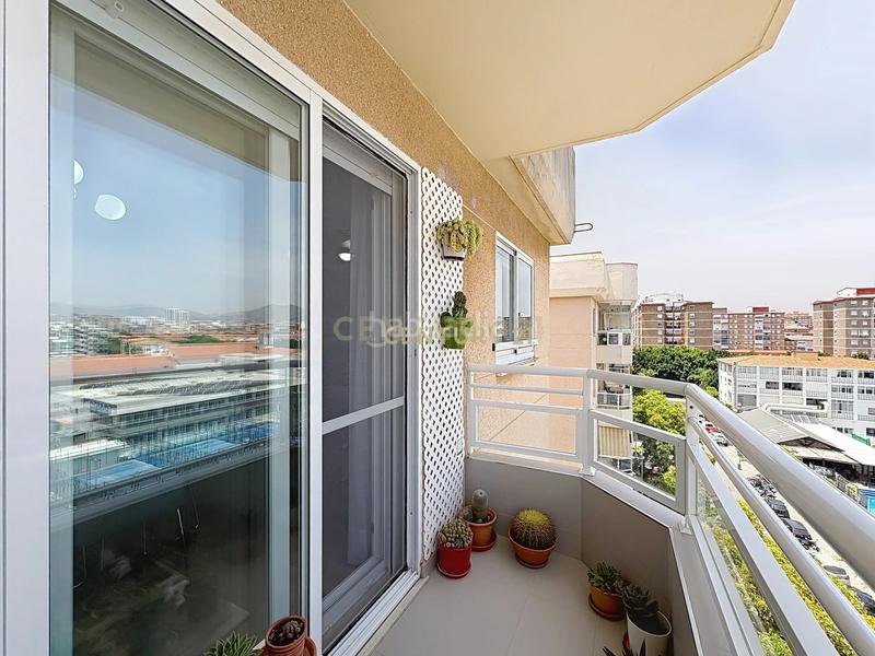 Foto 7098f00c-e076-4809-8714-16ce0a91ea83. Piso en Paseo Marítimo Oeste - Pacífico Málaga