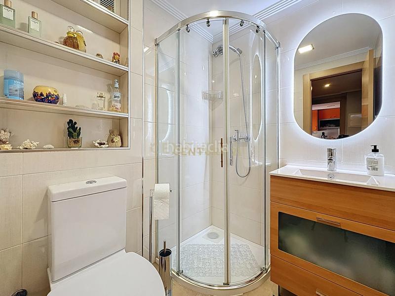Foto dfea71d8-19b3-4346-acc6-f4ec6f985902. Piso en Paseo Marítimo Oeste - Pacífico Málaga
