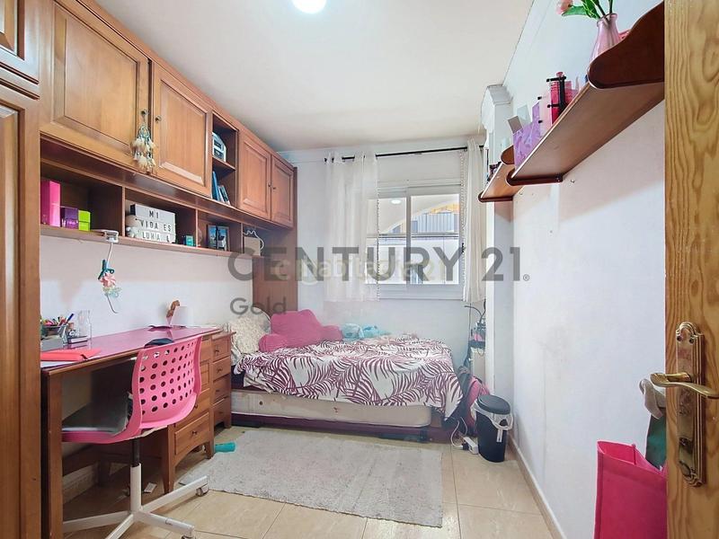 Foto 2062a79b-34ab-4aa5-8370-668f46a3abdc. Piso en calle almazara en Torrox pueblo Torrox