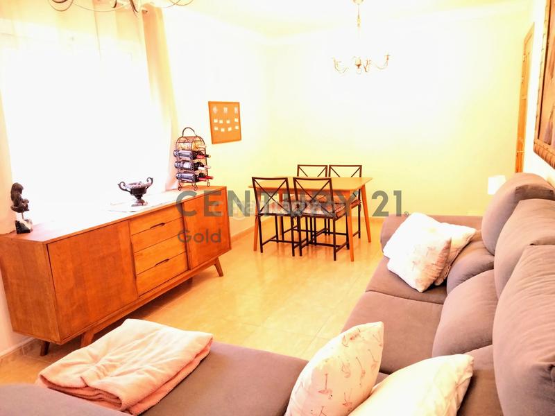 Foto 3c2b2392-e4fc-4ce4-b392-f4101411bc24. Piso en calle almazara en Torrox pueblo Torrox