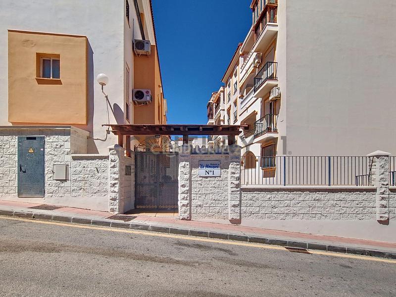 Foto 4f0b88ce-4ffc-49fe-ab8b-5316dbdbb9d2. Piso en calle almazara en Torrox pueblo Torrox