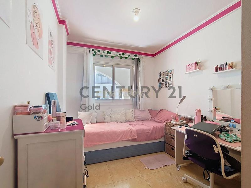 Foto 683bbe23-84a4-4b06-89c5-b58505bccc3a. Piso en calle almazara en Torrox pueblo Torrox