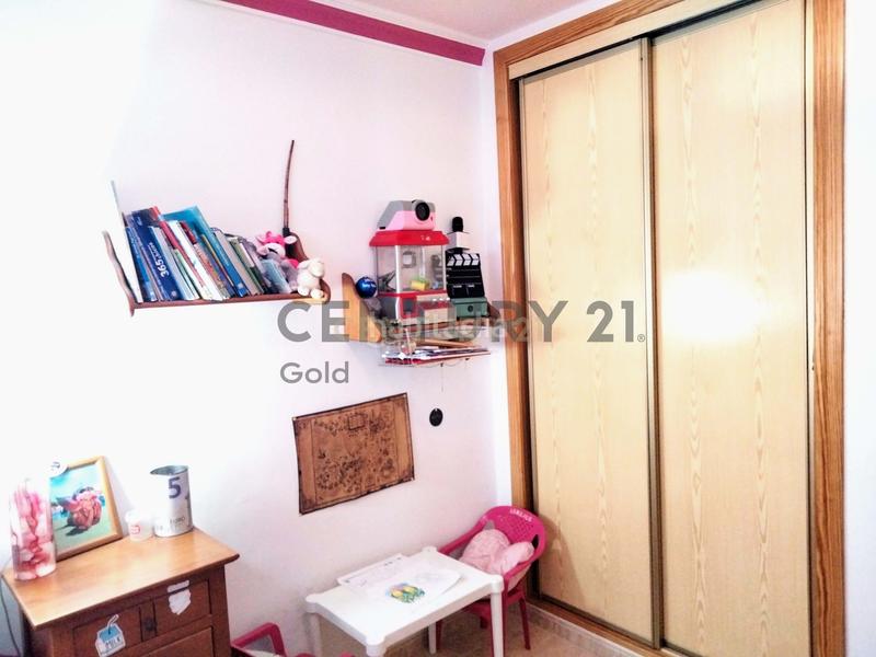 Foto cb7811f3-92d3-4c6b-aa95-f6b2e67a1b28. Piso en calle almazara en Torrox pueblo Torrox
