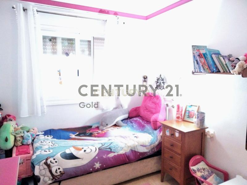 Foto cc247a6c-5e85-4815-8e70-01f59bfff40b. Piso en calle almazara en Torrox pueblo Torrox
