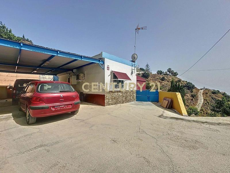 Foto a7566e89-9d3d-4cf0-8d62-198ec5b4cd7a. Casa en Torrox pueblo Torrox