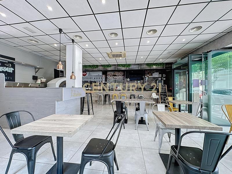 Foto 2c6f7901-f3ef-43e4-8090-d0330e50d66e. Local comercial en Los Guindos - Parque Mediterráneo - Santa Paula Málaga