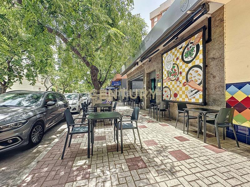 Foto cc97552b-52df-4ef8-b147-aa66e9557dd5. Local comercial en Los Guindos - Parque Mediterráneo - Santa Paula Málaga