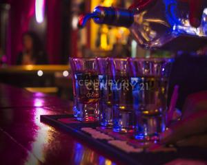 Local commercial à Puerto deportivo fuengirola 0. Traspaso de negocio consolidado oportunidad única en pleno funci