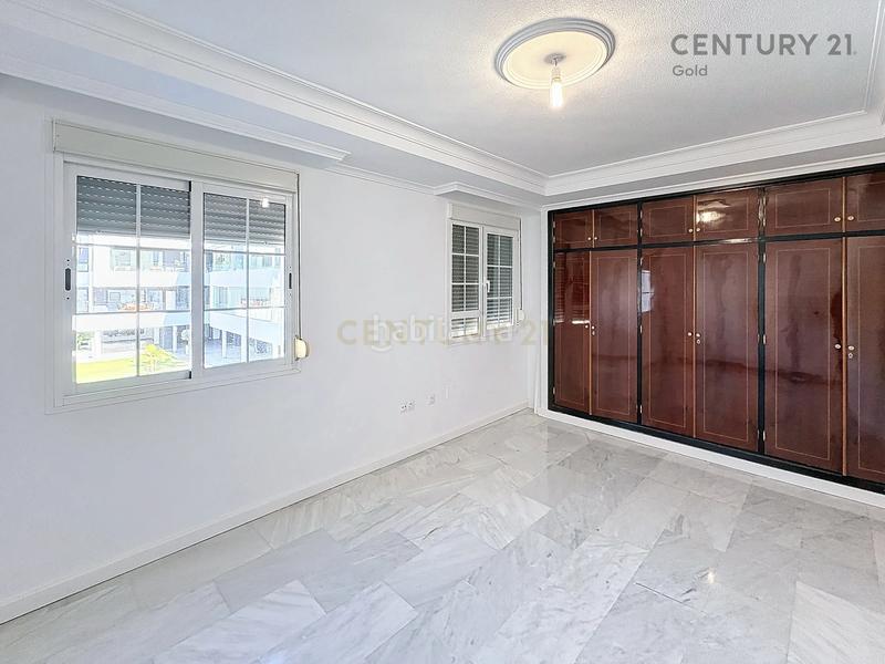 Foto 83f35f2d-6595-483d-824c-647eb9764e49. Appartement dans paseo acacias 24 dans Pedregalejo - Morlaco Málaga