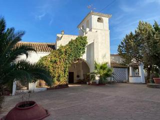 Maison  Calle calvario, 46, humilladero, spain. Espectacular cortijo en pleno corazón de andalucía  una oportuni