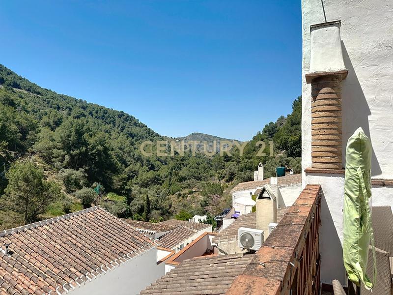 Foto 16ff7730-17d6-4b24-ada4-9bb0fc453434. Casa amb piscina a Frigiliana