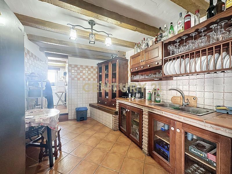 Foto 1e89c8c3-8f1a-4618-a338-d5c7982137c2. Casa amb piscina a Frigiliana