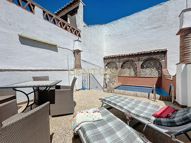 Foto 7fab62ed-5d80-417b-bf40-9498077d3899. Casa amb piscina a Frigiliana