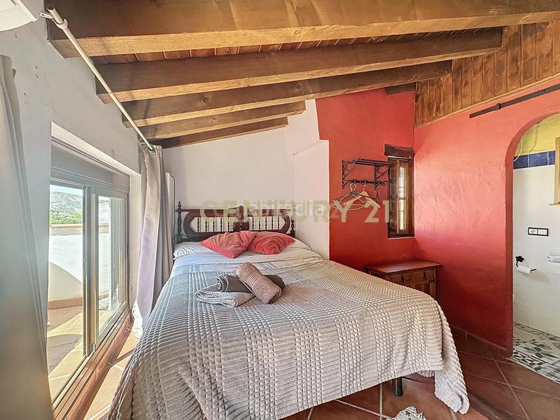 Foto a6a82727-8889-477e-b578-37d2ac9806a3. Casa amb piscina a Frigiliana