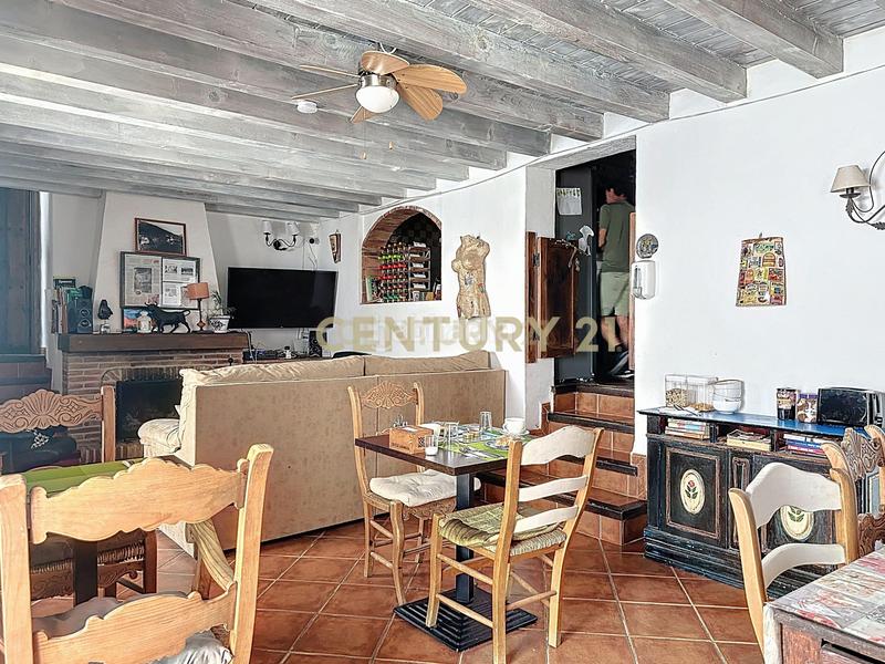 Foto d94184d4-284a-4e83-90a3-ceae91b7aa0d. Casa amb piscina a Frigiliana