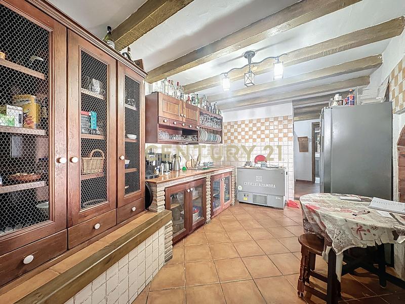 Foto f9e89513-c0ee-4af1-8faf-6dda80eca7b2. Casa amb piscina a Frigiliana