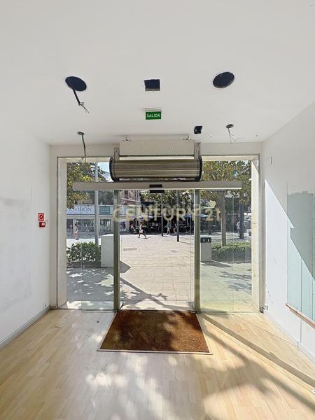 Foto c83a7277-4192-4b39-bd66-caaf440538e8. Location local commercial dans plaza costa del sol dans Torremolinos