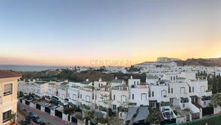 Casa a schiera  Rincón de la victoria. Exclusiva vivienda adosada reformada con vistas al mar en colina