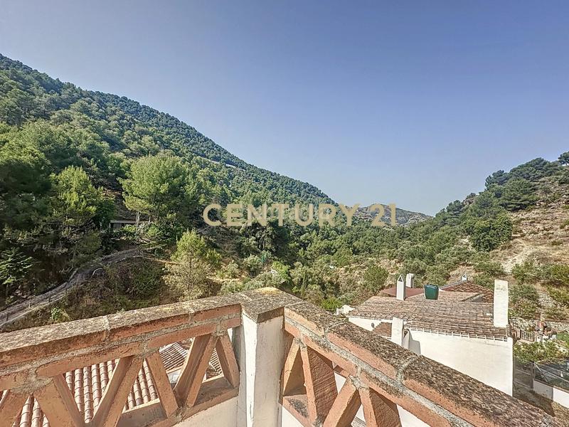 Foto 0eae0769-c57f-4d6a-b225-bb8d2b2b94f8. Casa amb piscina a Frigiliana