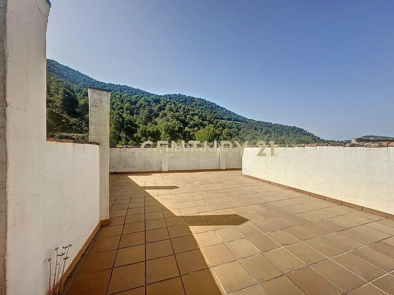 Foto 15b555fb-9f12-4c07-8972-43ee8893e45c. Casa amb piscina a Frigiliana