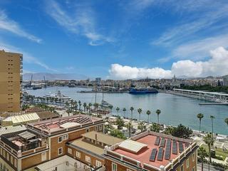 Appartement à Paseo marítimo ciudad de melilla, málaga, spain. Vive frente al mar piso en planta 11 en la malagueta