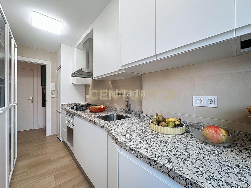 Foto 43b6c2e1-9134-4a1b-bd30-a89203dc89d2. Piccolo appartamento in calle salvador espada leal in Málaga