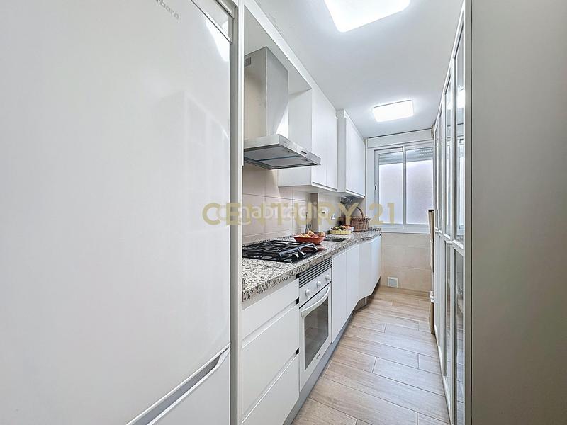 Foto f2285a29-1602-4321-a023-1531a0f082d6. Piccolo appartamento in calle salvador espada leal in Málaga