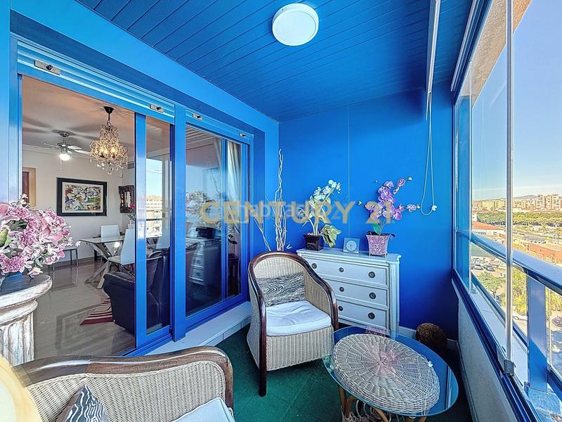 Foto b1b3f8c7-ed55-4506-adfa-454475f73b12. Lloguer apartament amb aparcament a Paseo Marítimo Oeste - Pacífico Málaga