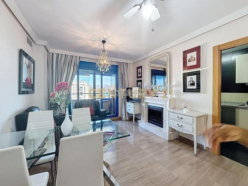 Foto c27e3def-5b48-45a0-8491-2d3bf234f3d0. Lloguer apartament amb aparcament a Paseo Marítimo Oeste - Pacífico Málaga