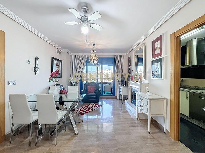 Foto cc0cf6b3-6e12-4e23-badd-d51fb2c6a1e0. Lloguer apartament amb aparcament a Paseo Marítimo Oeste - Pacífico Málaga