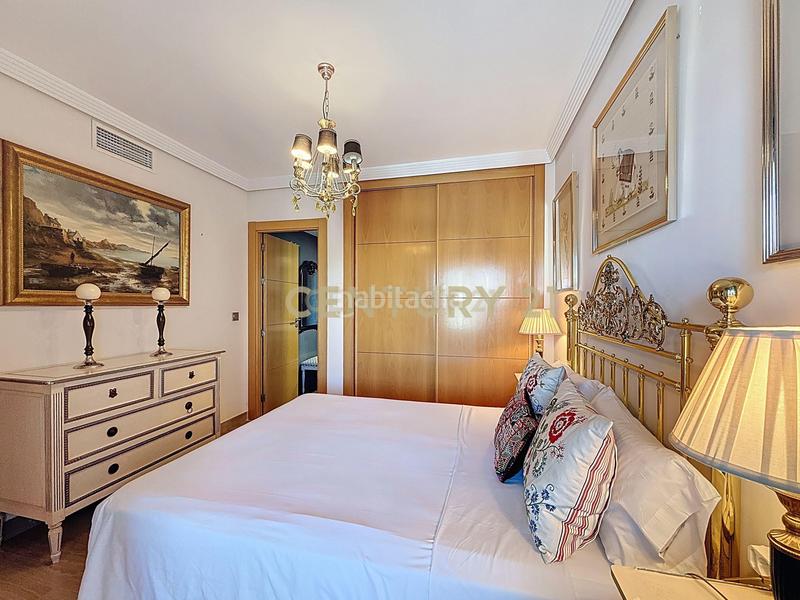 Foto 6bf6828b-1a57-4c44-a149-5ad66bced2b0. Location appartement avec parking dans Paseo Marítimo Oeste - Pacífico Málaga