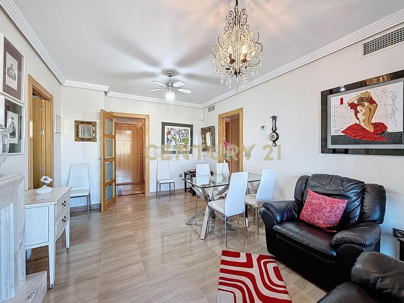 Foto ca82d39d-2fb3-4b99-94c5-fae8d0fbc840. Location appartement avec parking dans Paseo Marítimo Oeste - Pacífico Málaga