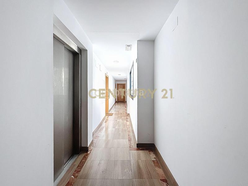 Foto 7a9bd5b9-6c63-4df3-9581-1d6051037df1. Miete appartement mit parking in Paseo Marítimo Oeste - Pacífico Málaga