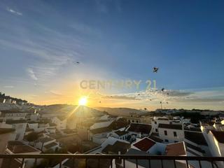 Maison  Teba, spain. Encantadora casa en teba, málaga con oficina y sótano