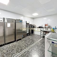 Traspàs Nau industrial a Calle río quípar, 2, torremolinos, spain. Traspaso obrador profesional  158 m totalmente equipado calle sa