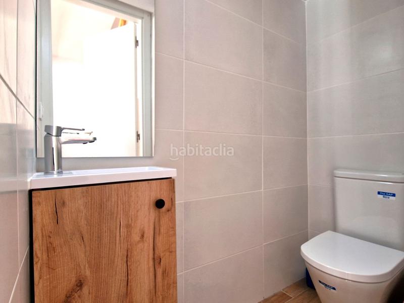 Foto fc2a35b5-782c-4c20-8bd1-e86e83fcdf3e. Casa adossada a Palau Girona