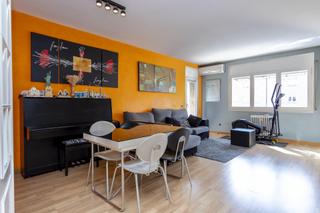Flat in Montilivi. Exclusiva apialia. pis ampli, de 4 habitacions amb prquing, ass