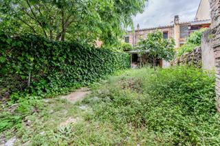 Masia a Centre. Exclusiva apialia. busques una casa de poble totalment diàfana p