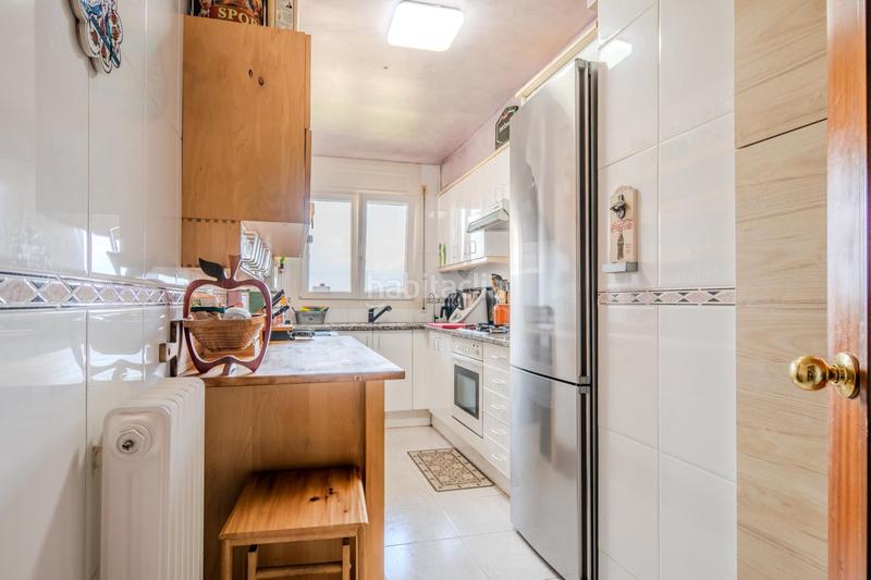 Foto f7cf7b12-544b-40a0-ab78-937ccaa7b1a9. Piso exlusiva apialia. a sant narcís tenim aquest magnific pis de 107m2 construits i 78 m2 útils de 3 habitacions dobles, amb calefacci en Girona