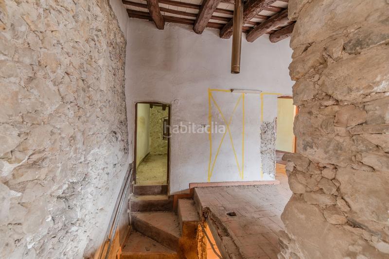 Foto 4462cf4e-9352-463e-a520-272dae08bb67. Masía exclusiva apialia. a tenim una casa de poble, de pedra, per fer una reforma integral. en Sant Joan de Mollet