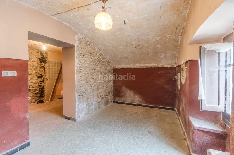 Foto b3dcd93d-5b30-4e2c-a191-8a93b250eb31. Masía exclusiva apialia. a tenim una casa de poble, de pedra, per fer una reforma integral. en Sant Joan de Mollet