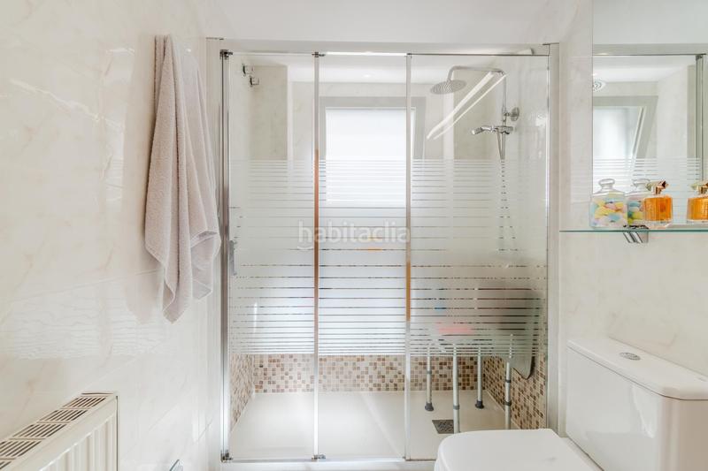 Foto fa327ab1-2d94-4539-a976-9fb20d778cf7. Duplex avec chauffage dans Eixample Sud-Migdia Girona